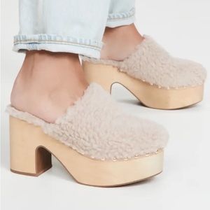 Aster Block Heel Clogs Size 5